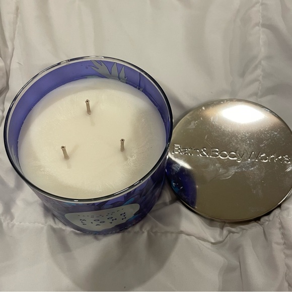 BBW Moonlight Path 3 wick candle - Picture 2 of 3